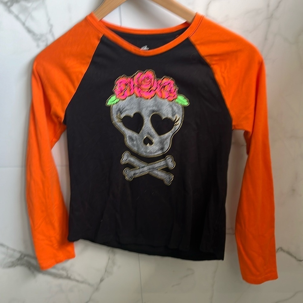 Girls Halloween- skull and cross bones long sleeve tee